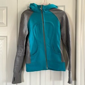 Two tone Lululemon Scuba Hoodie